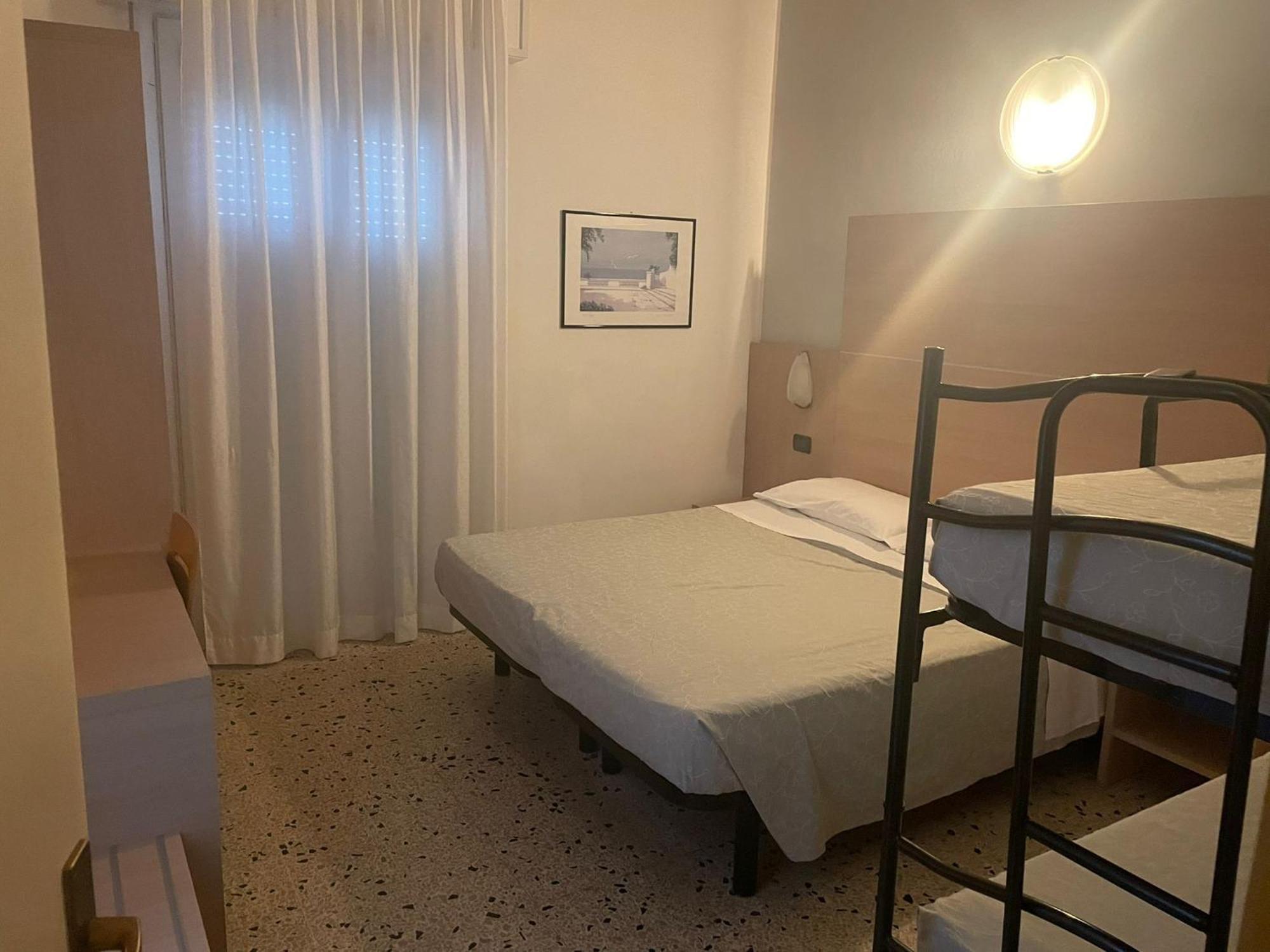 Hotel Veliero Rimini Buitenkant foto