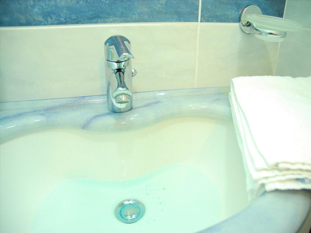 Hotel Veliero Rimini Buitenkant foto